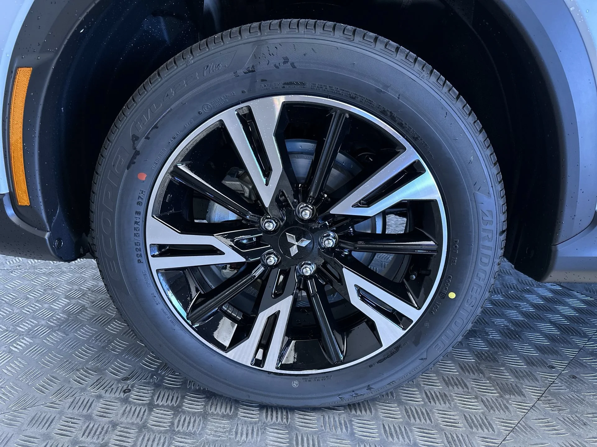 New 2026 White Diamond Mitsubishi SE image 25