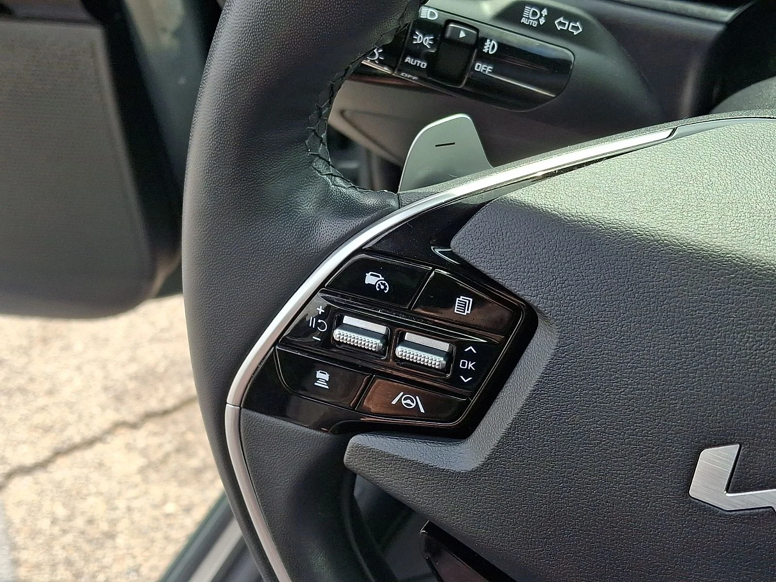 Certified Used 2023 Green Kia SX Touring image 22