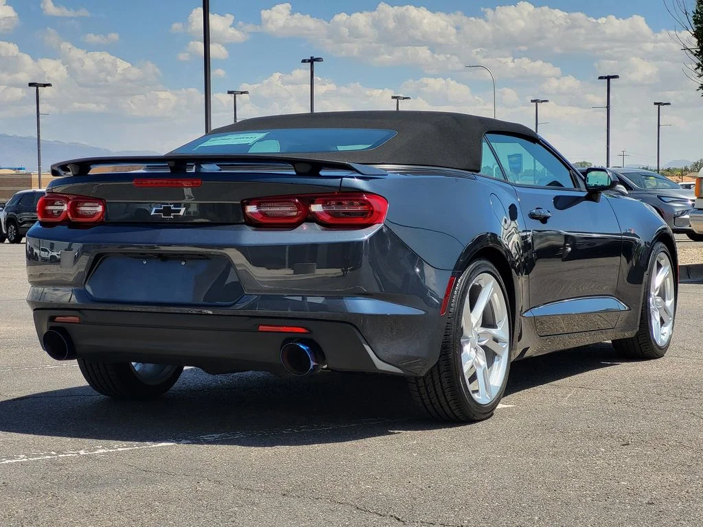Used 2023 Shadow Gray Metallic Chevrolet LT1 image 7