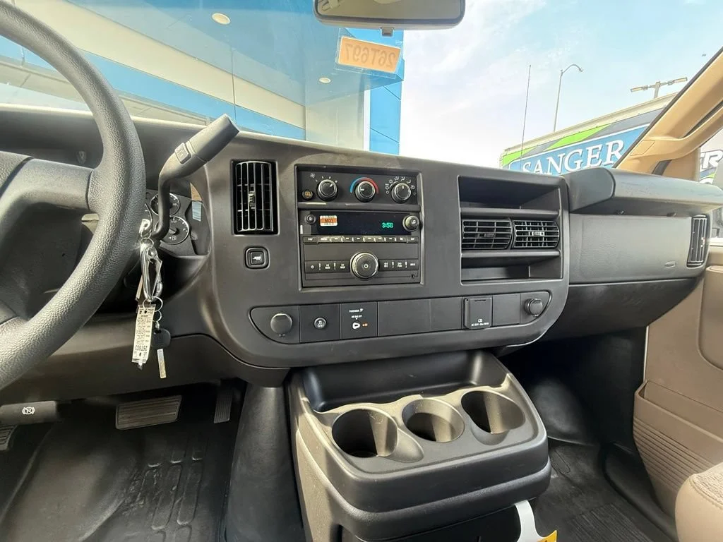New 2026 Summit White GMC Work Van image 21