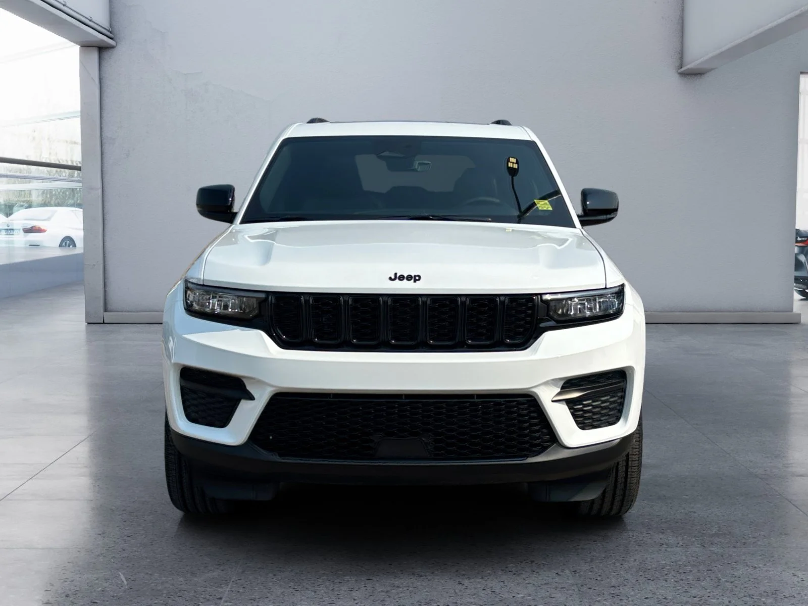 Used 2025 White Jeep Altitude image 8