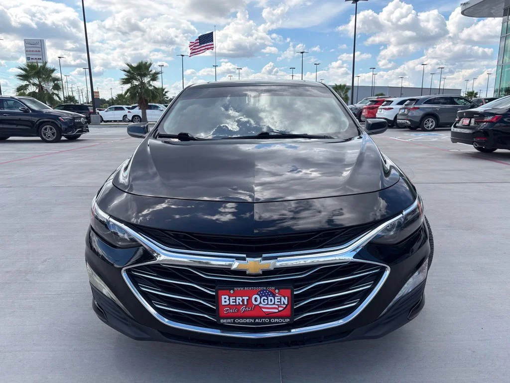 Used 2022 Black Chevrolet LT image 2