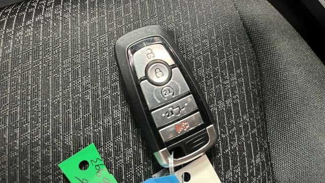 Used 2023 Agate Black Metallic Ford XLT image 21