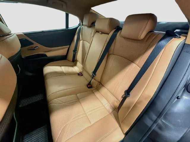 Certified Used 2025 Gray Lexus 300h Ultra Luxury image 18