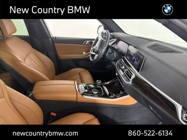 Used 2021 Mineral White Metallic BMW xDrive40i image 10