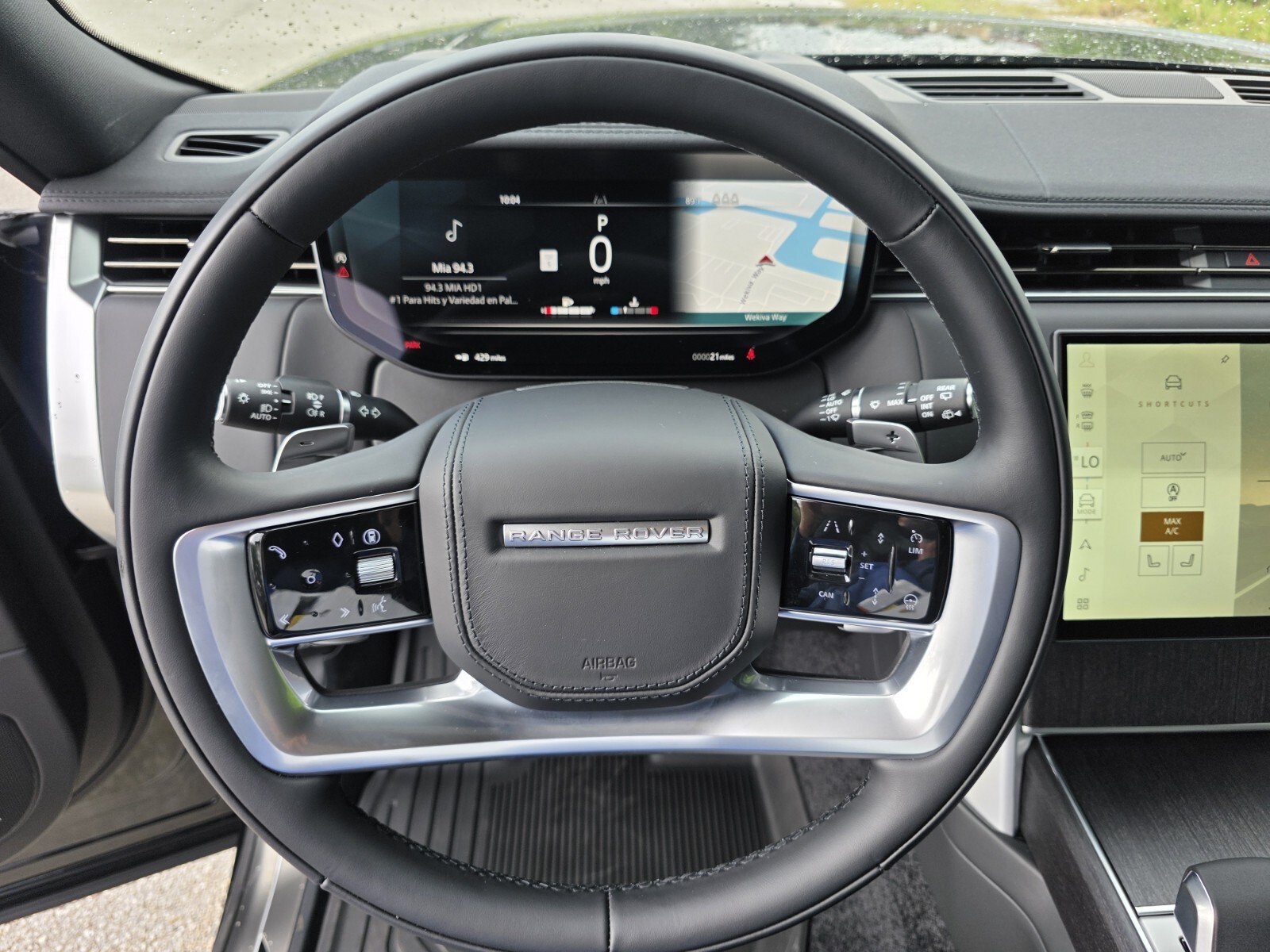 New 2026 Santorini Black Land Rover P400 SE image 16