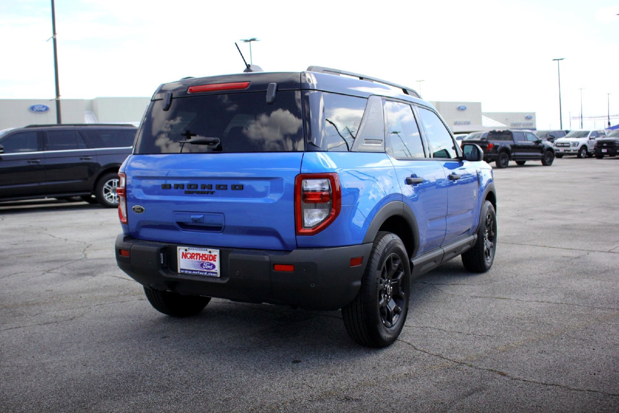 New 2025 Velocity Blue Metallic Ford Big Bend image 5