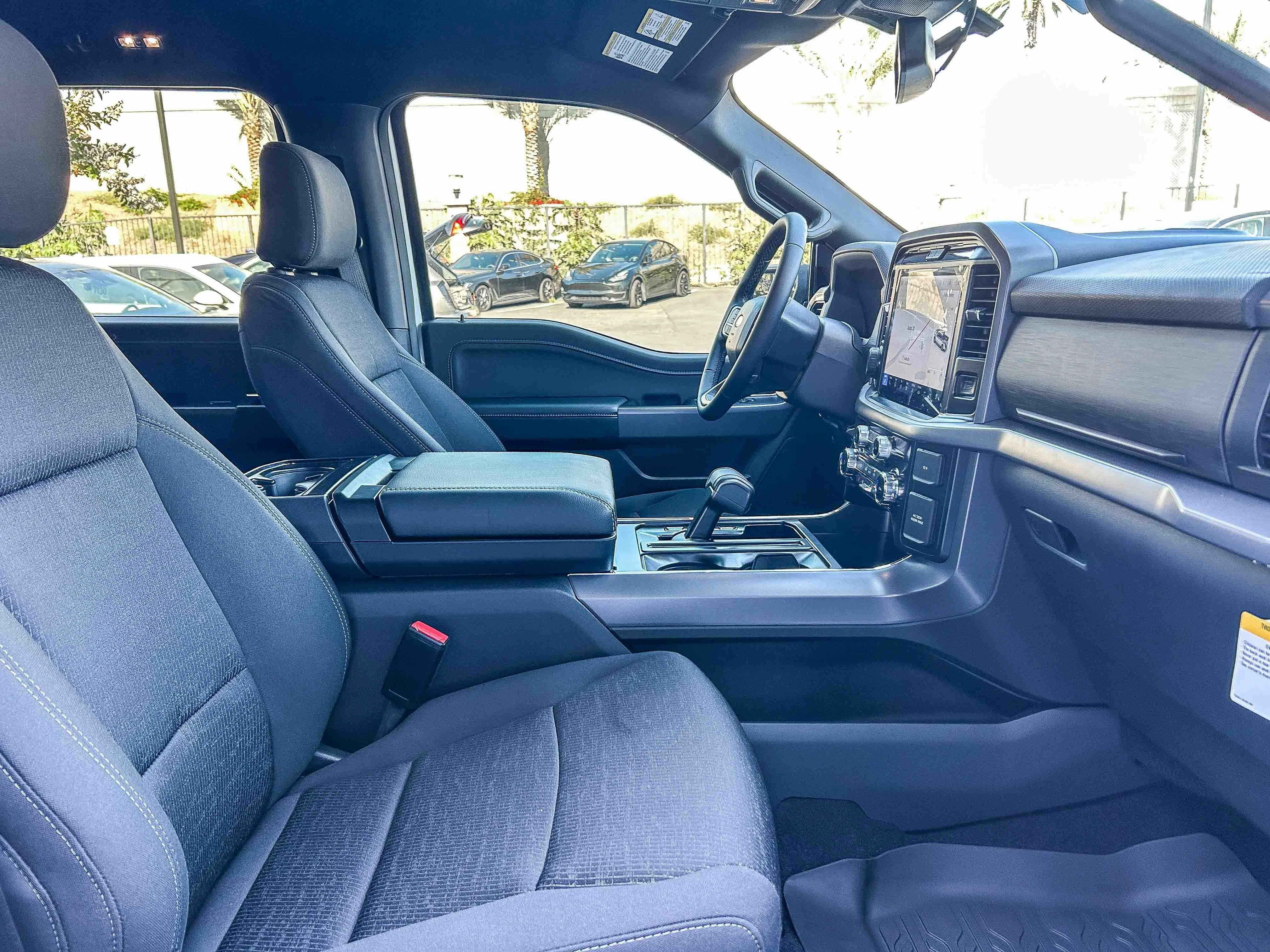 New 2026 Oxford White Ford XLT image 20
