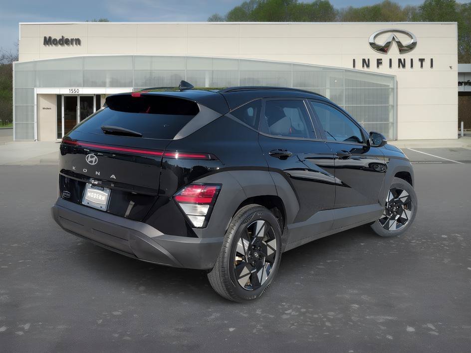 Used 2025 Abyss Black Pearl Hyundai SEL image 4