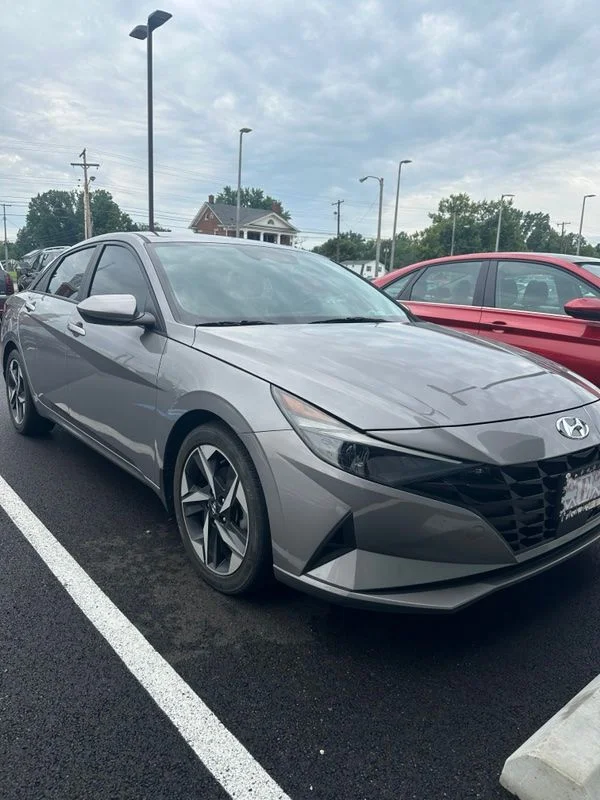 Used 2023 Silver Hyundai SEL image 2
