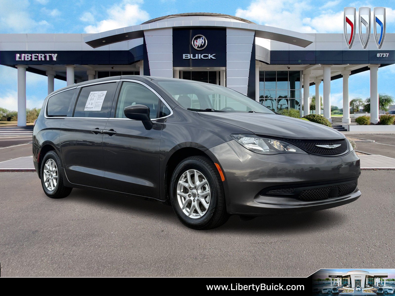 2022 Chrysler Voyager