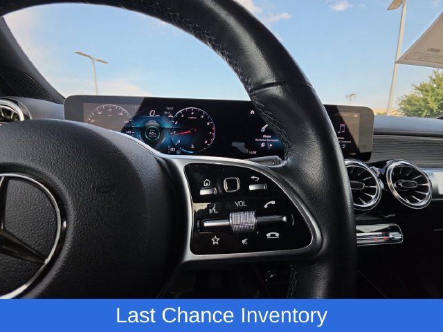 Used 2023 Black Mercedes-Benz GLB 250 image 12