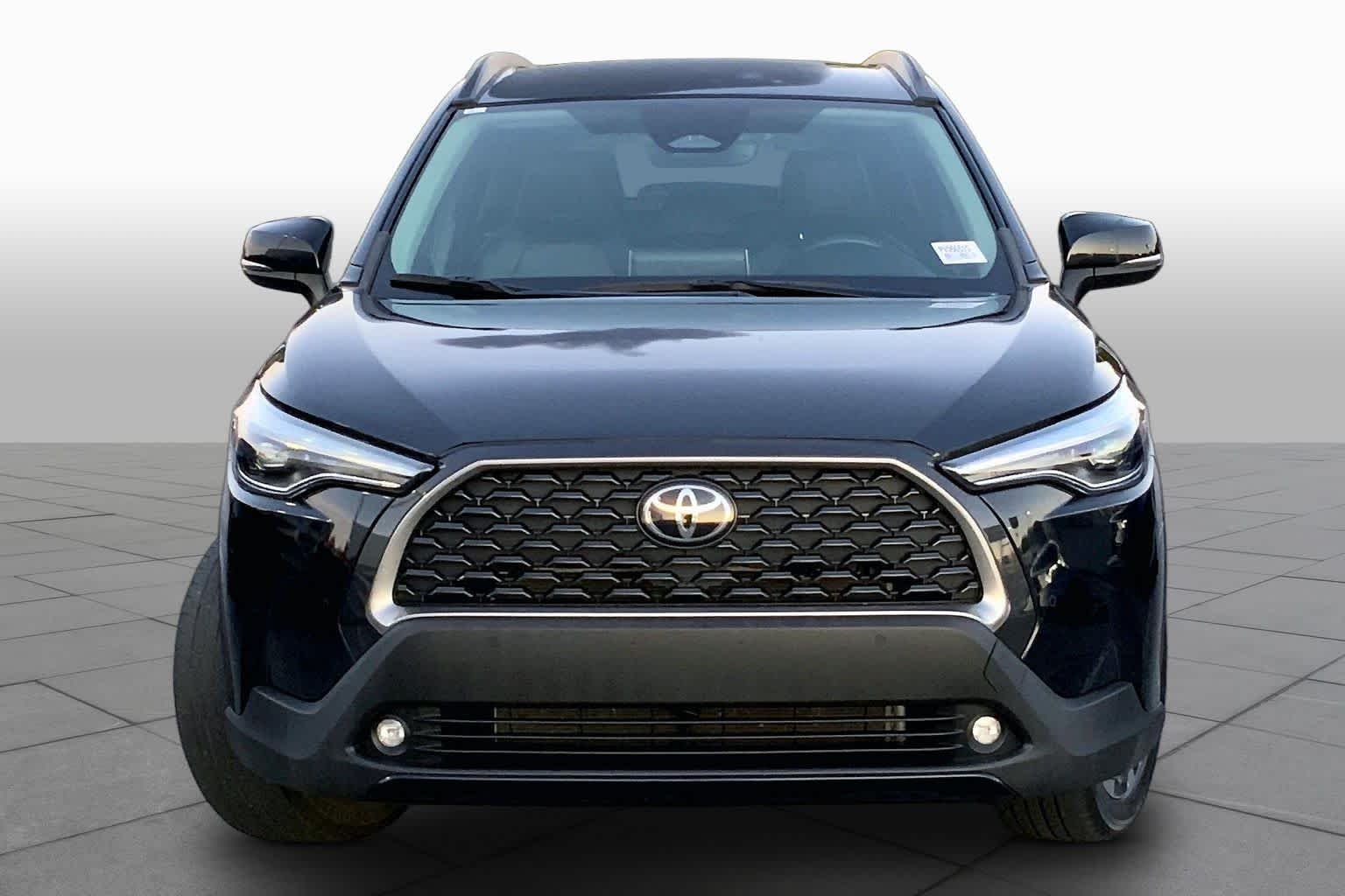 Used 2023 Jet Black Toyota XLE image 4