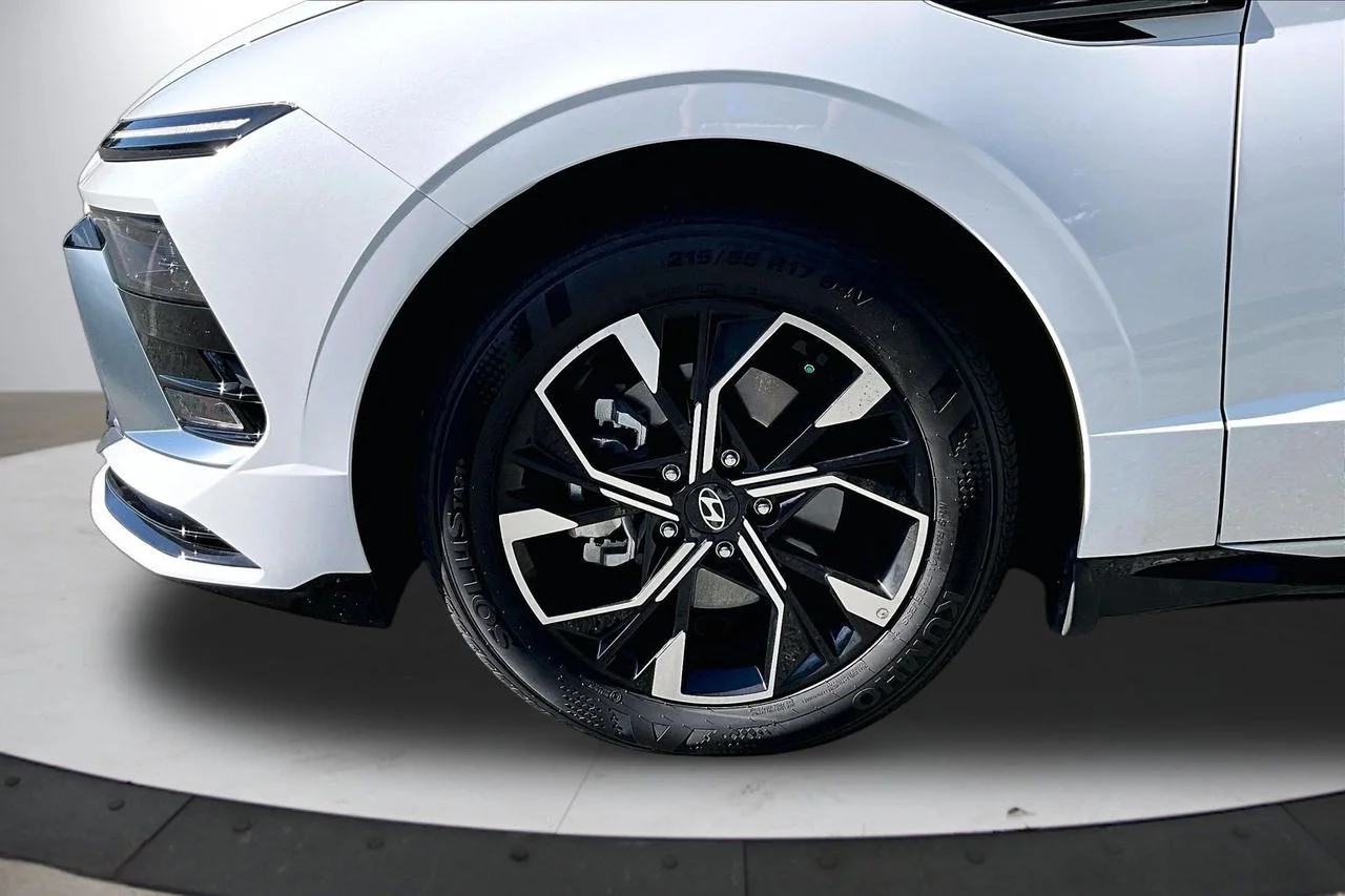 Certified Used 2025 White Hyundai SEL image 31