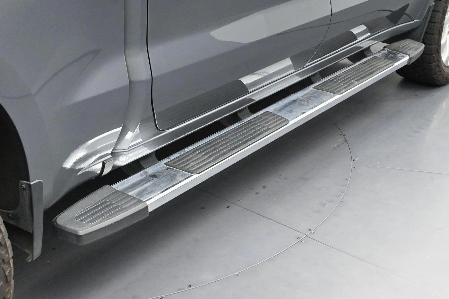 Used 2019 Satin Steel Metallic Chevrolet High Country image 9