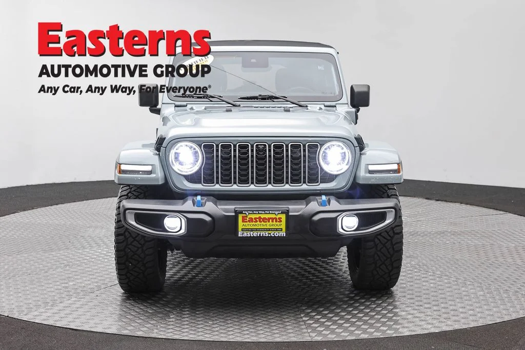 Used 2024 Gray Jeep Sahara 4xe image 2