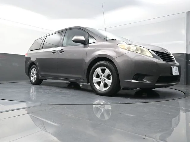 Used 2013 Gray Toyota LE image 20