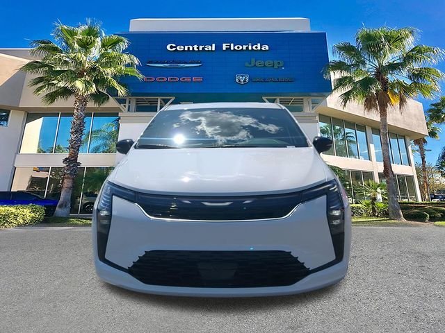 New 2027 Bright White Clear-Coat Exterior Paint Chrysler Select image 3