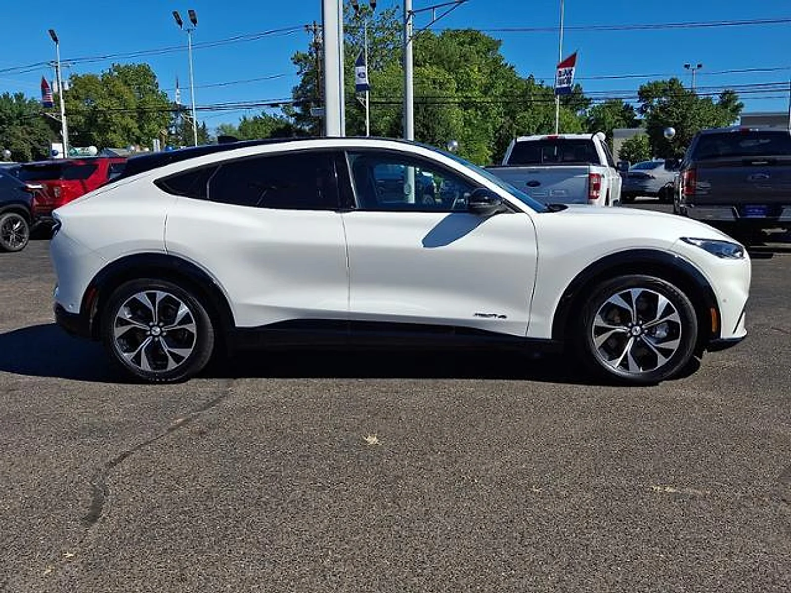 Used 2023 Star White Metallic Tri-Coat Ford Premium image 8