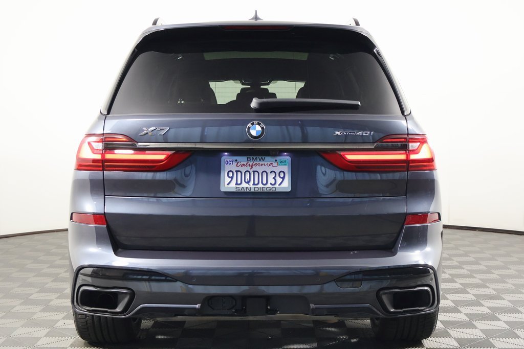 Certified Used 2022 Arctic Grey Metallic BMW xDrive40i image 5