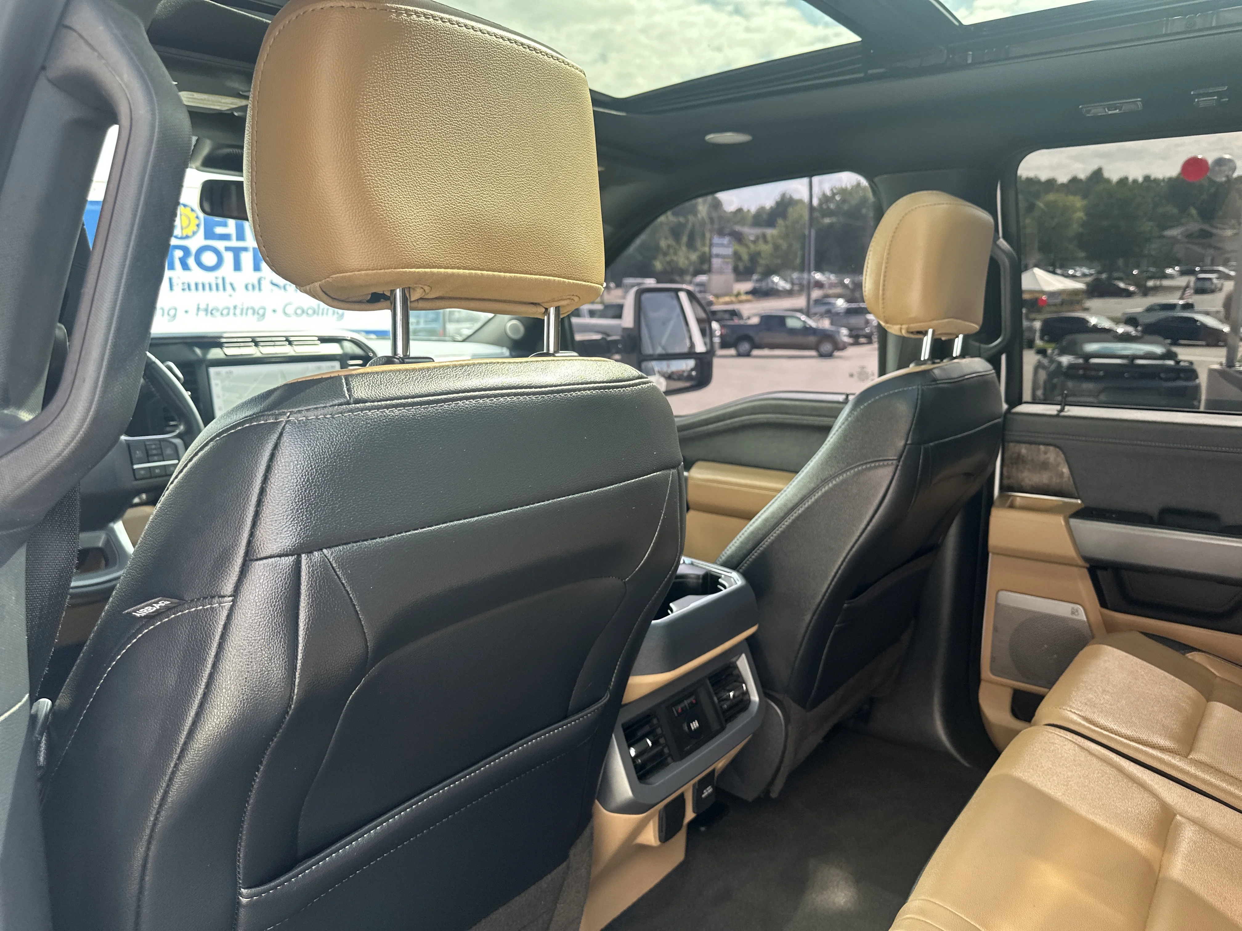 Used 2023  Ford  image 31