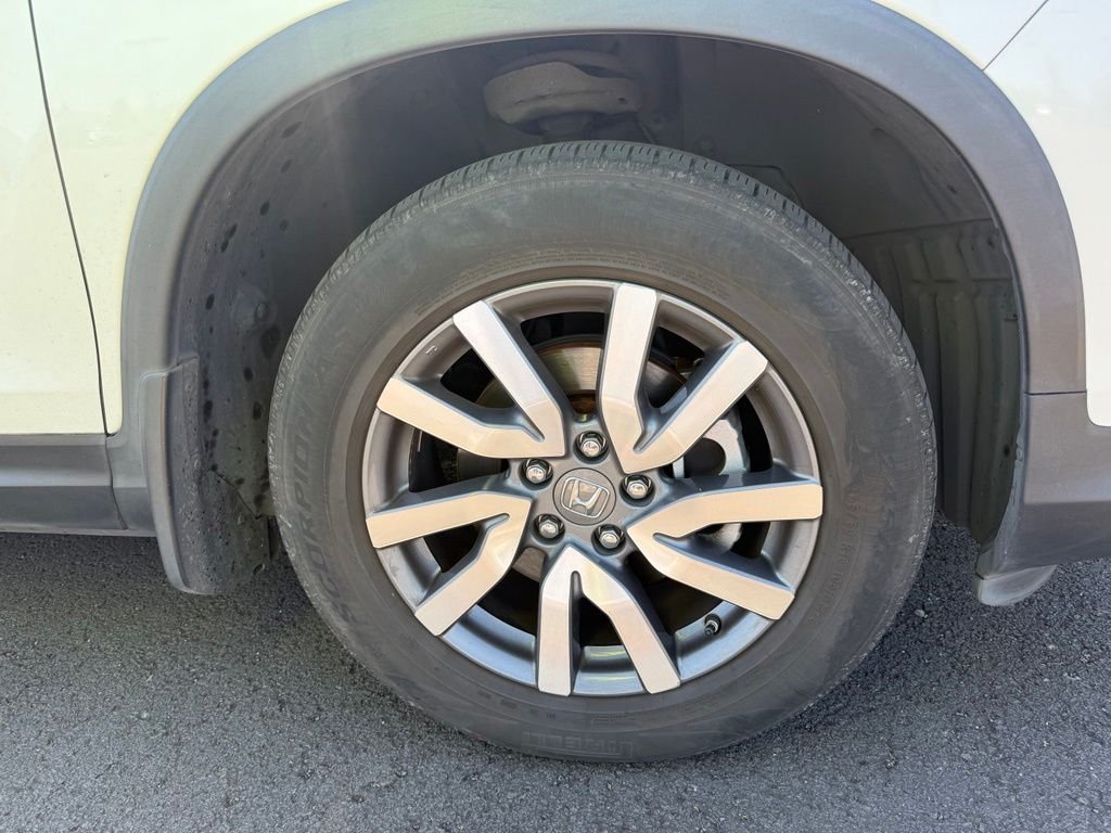 Used 2019 White Diamond Pearl Honda EX-L image 27