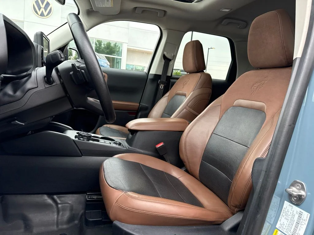 Used 2021 Blue Ford Badlands image 9