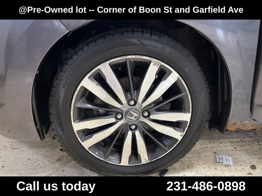Used 2015  Honda EX-L image 10