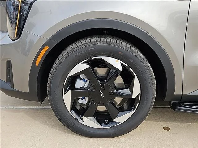 New 2026 Volcanic Sand KIA EX All-Wheel Drive image 5