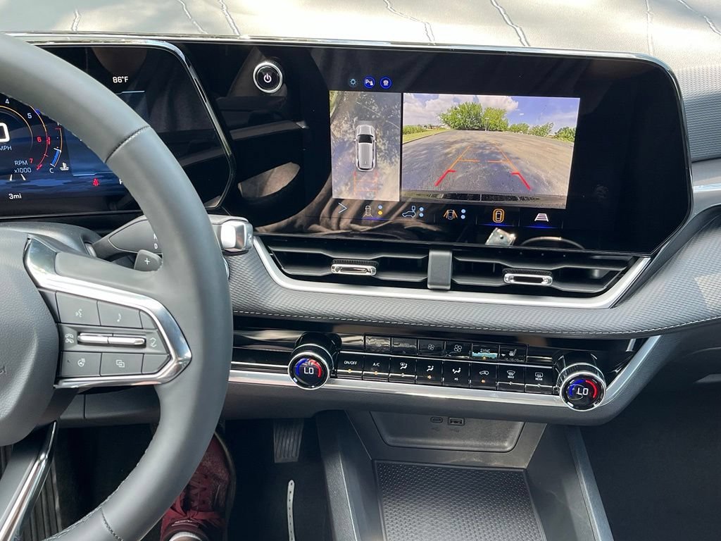 2027 Chevrolet Equinox LT - Photo 12