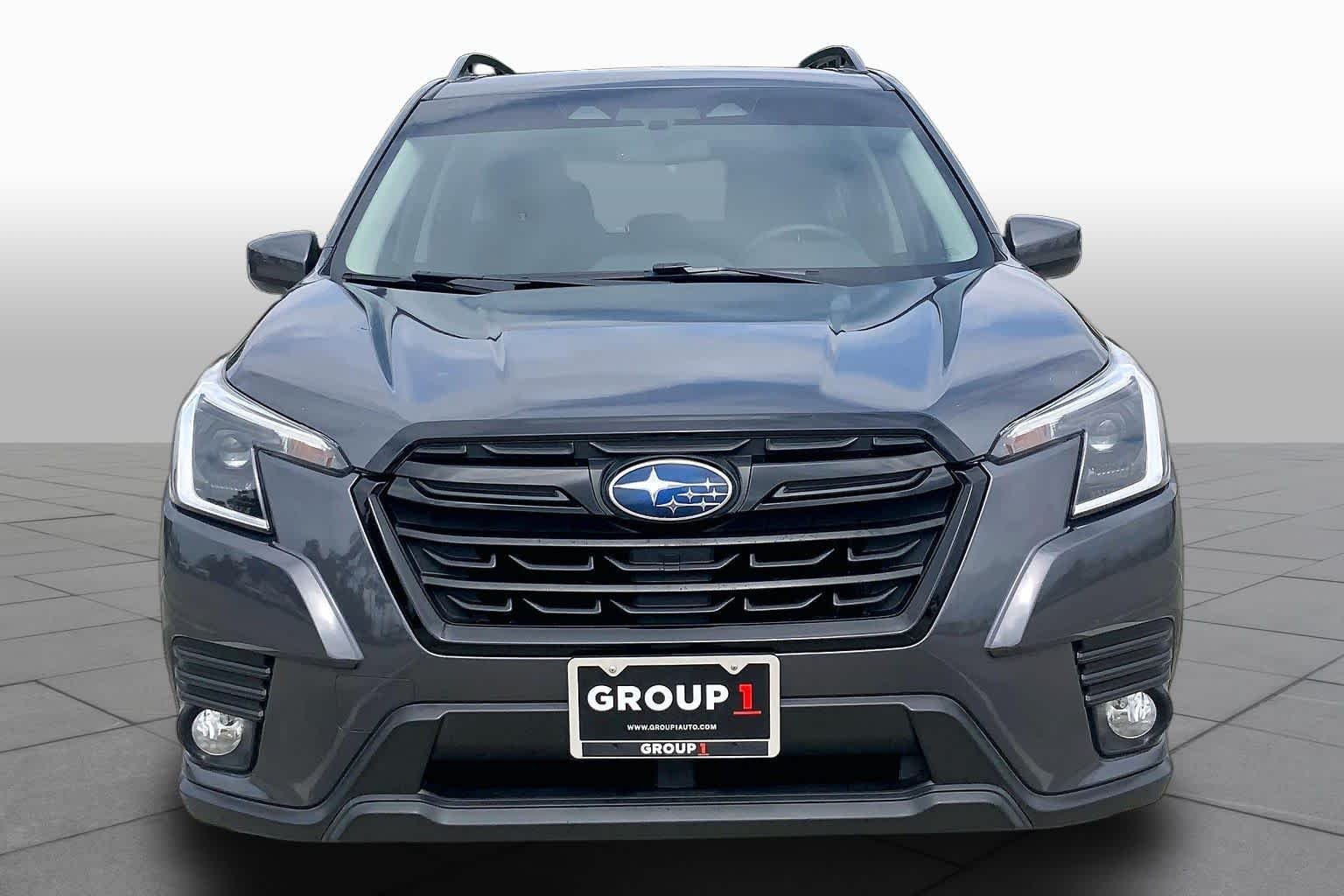 Used 2022 Magnetite Gray Metallic Subaru Premium image 4
