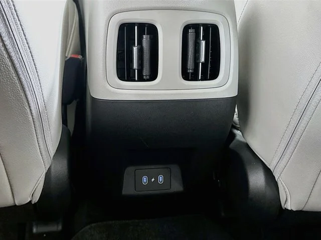 Certified Used 2025 Green Hyundai SEL Convenience image 12