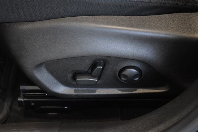 Used 2022 Gray Jeep Latitude image 17
