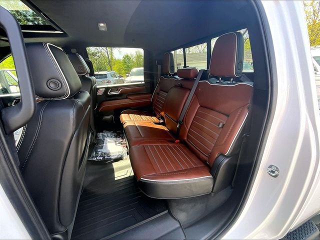 Used 2024 White GMC Denali Ultimate image 22