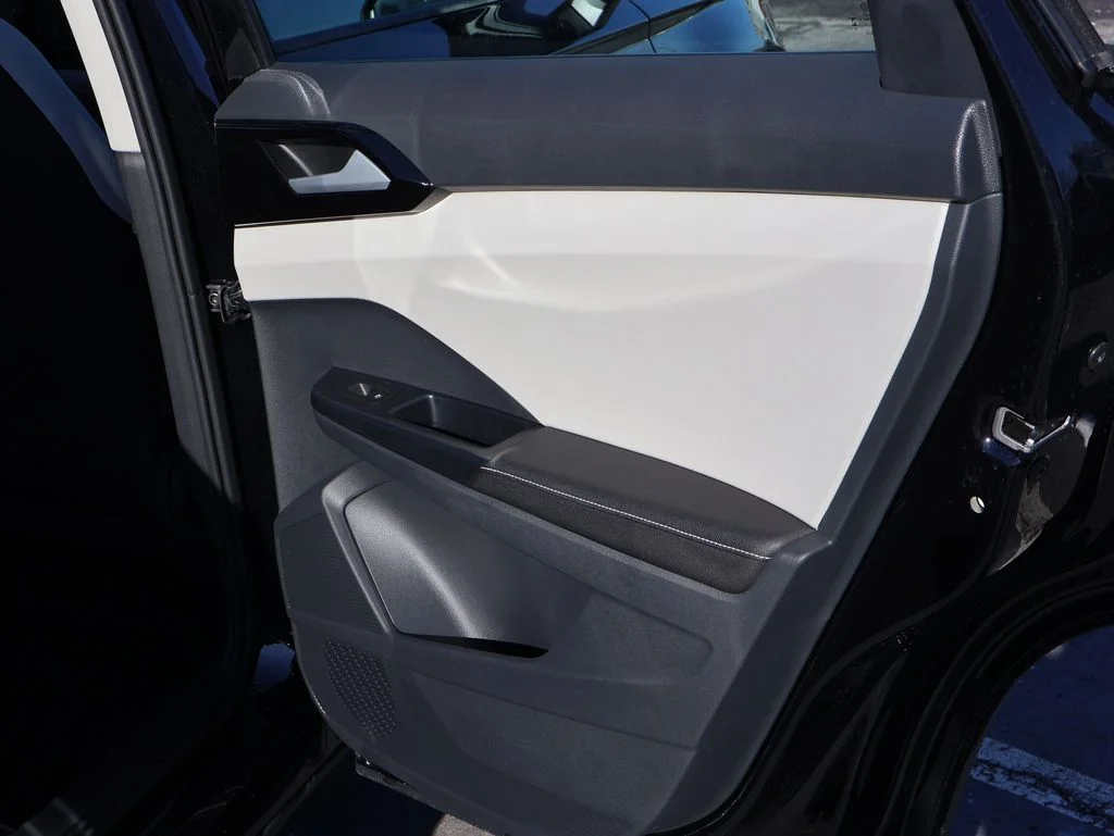 New 2026 Black Volkswagen 1.5T S image 17