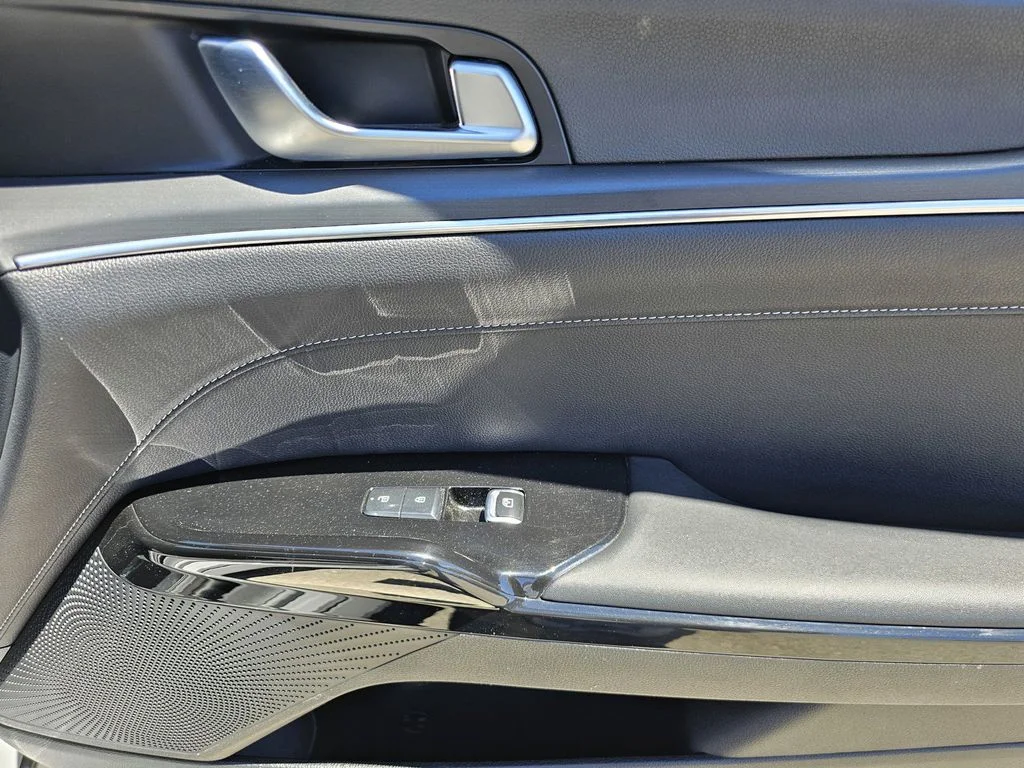 Used 2025 Wolf Gray Kia GT-Line image 11