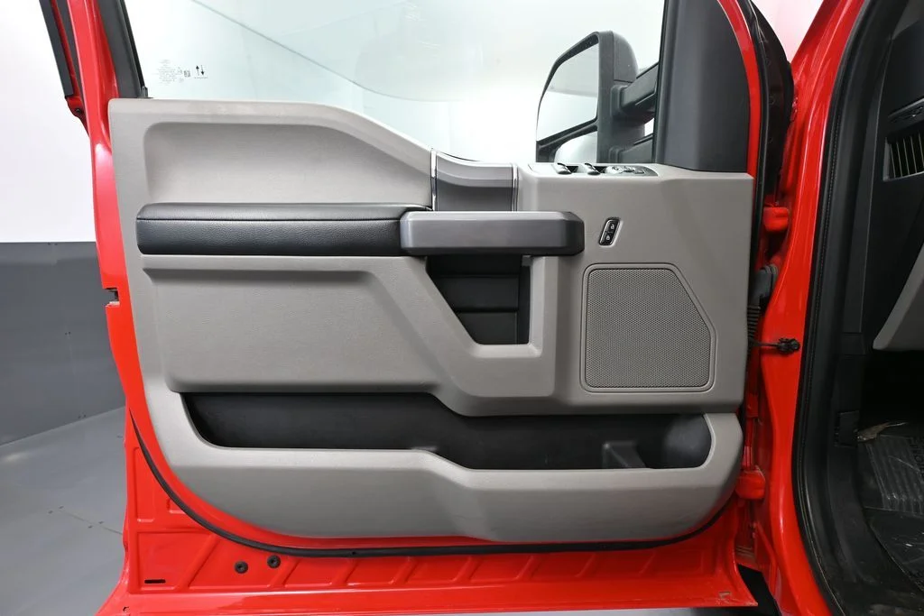 Used 2020 Red Ford XLT image 13