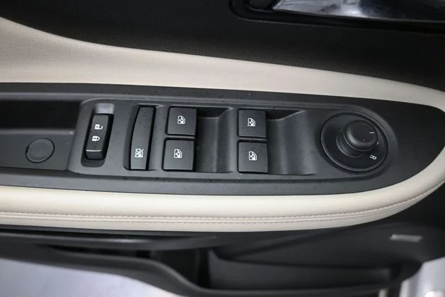 Used 2017 White Buick Premium image 19