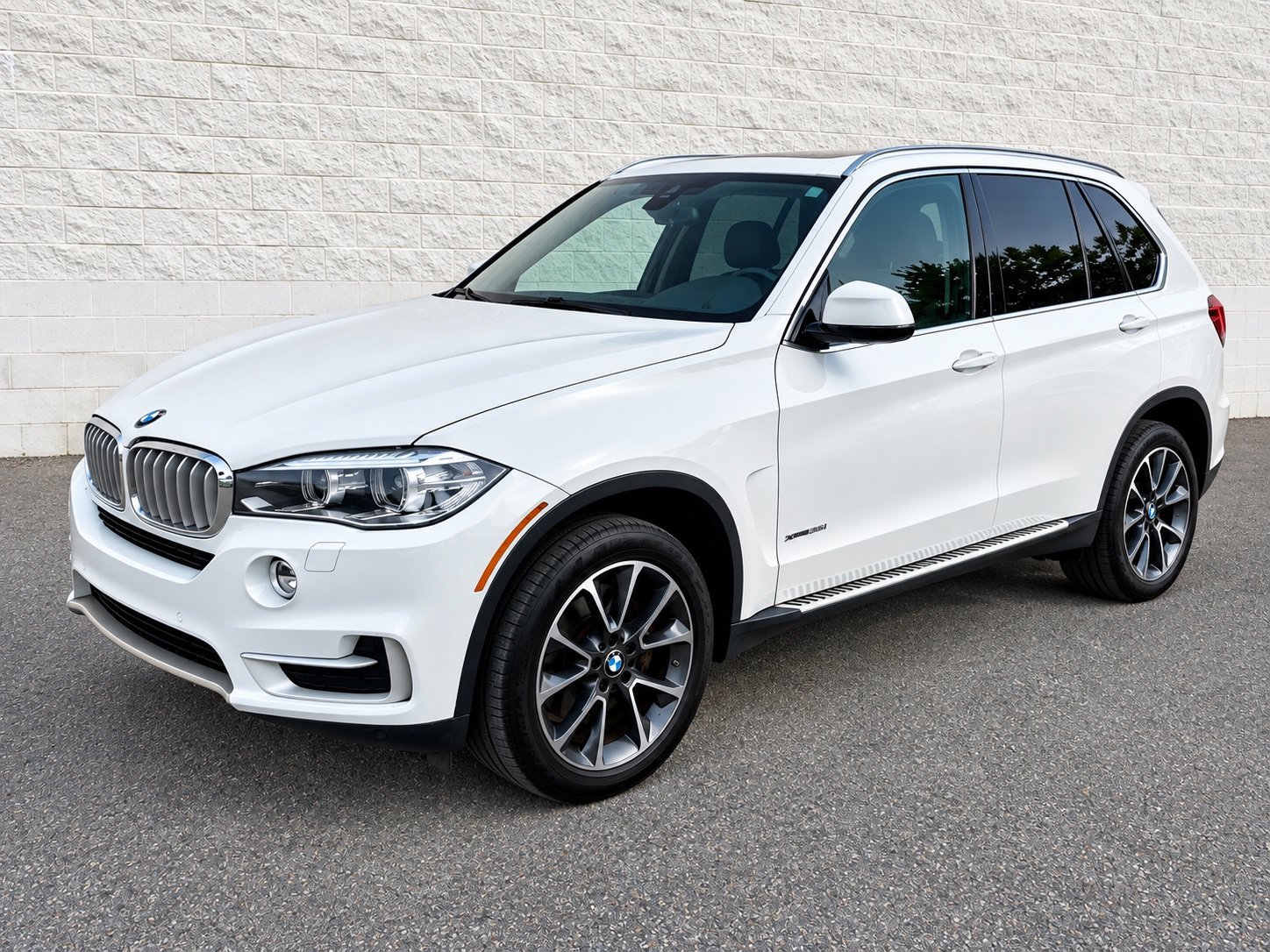 Used 2016 Alpine White BMW xDrive35i image 1