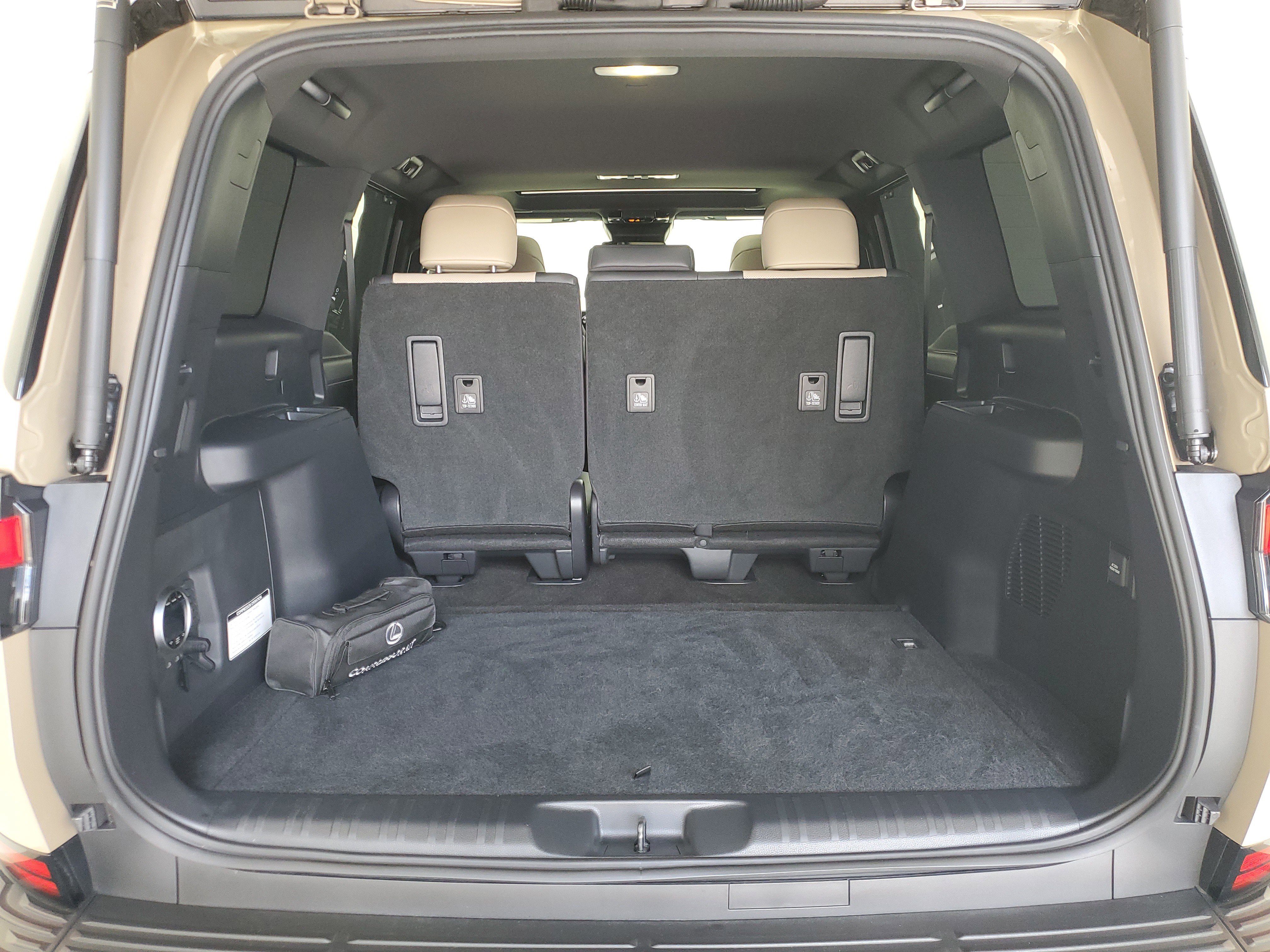 Used 2025 Earth/Black Roof Lexus 550 Overtrail+ image 10