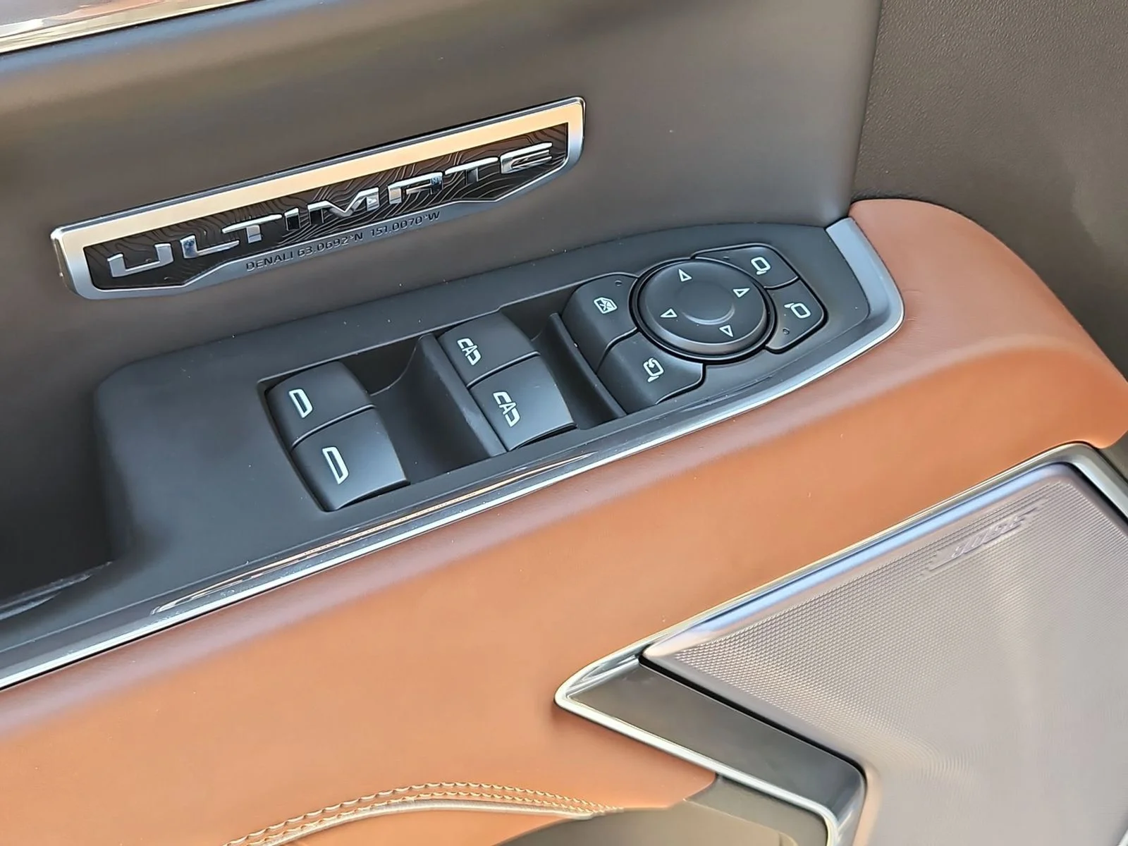 Used 2025 Sterling GMC Denali Ultimate image 14