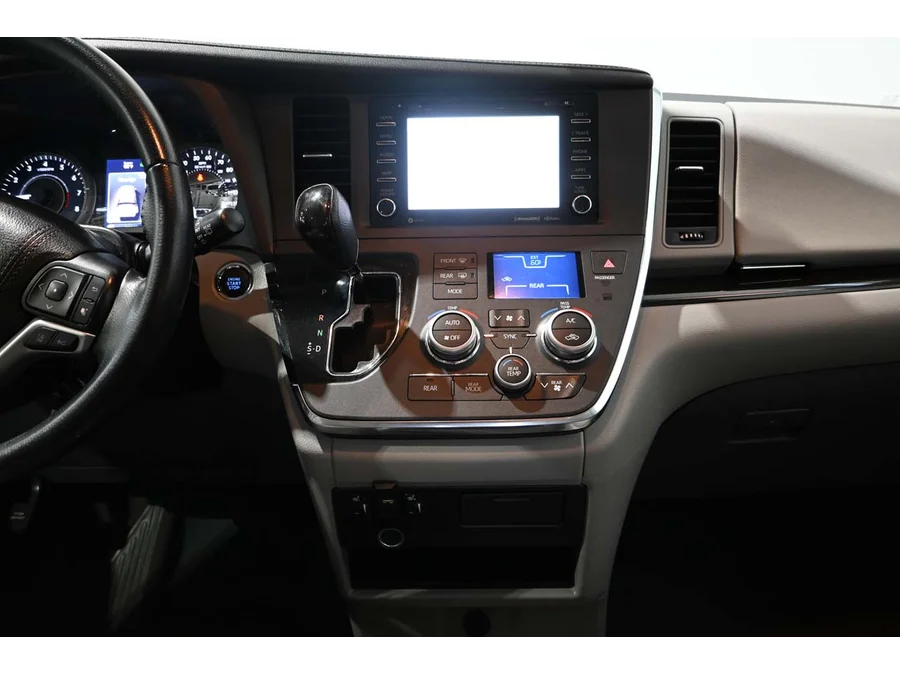 Used 2019 BLACK Toyota XLE Mobility Handicap Van image 22