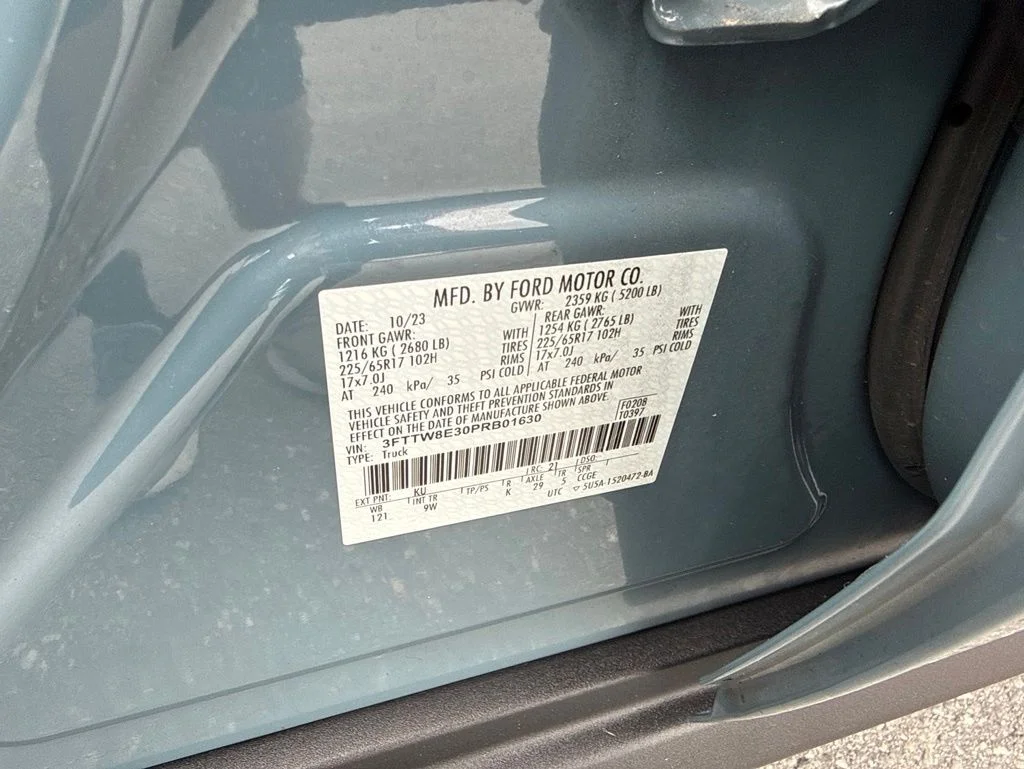 Used 2023 Blue Ford XL image 32