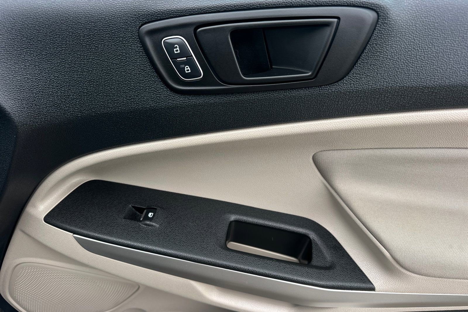 Used 2018 Gray Ford S image 21