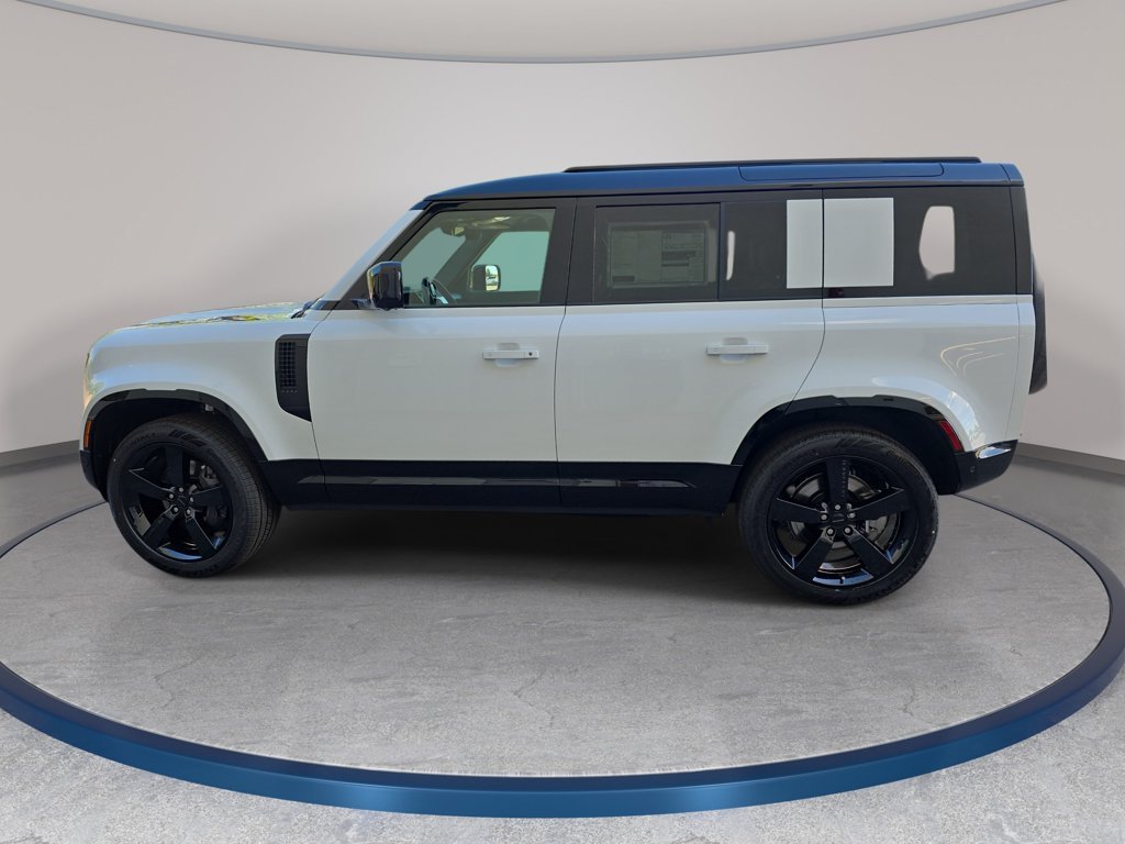 New 2026 Fuji White Land Rover X-Dynamic SE image 8