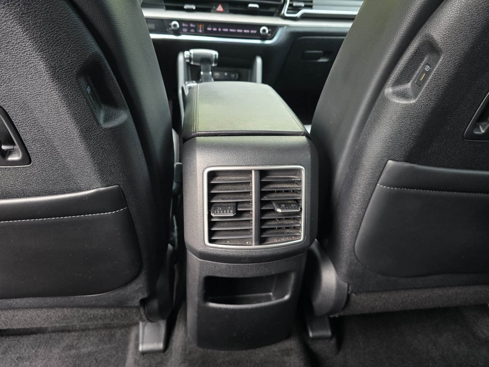 Used 2023 White Kia X-Line image 24