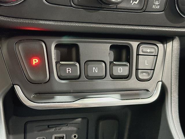 Used 2019 Ebony Twilight Metallic GMC Denali image 16