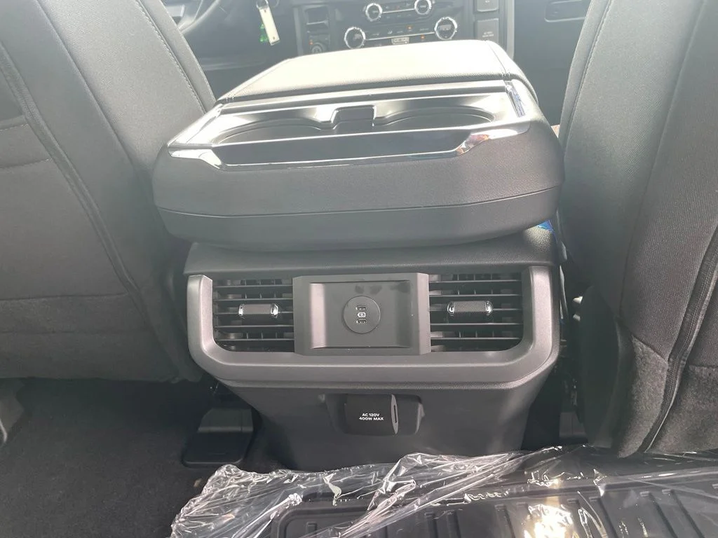 New 2026 Oxford White Ford XLT image 28