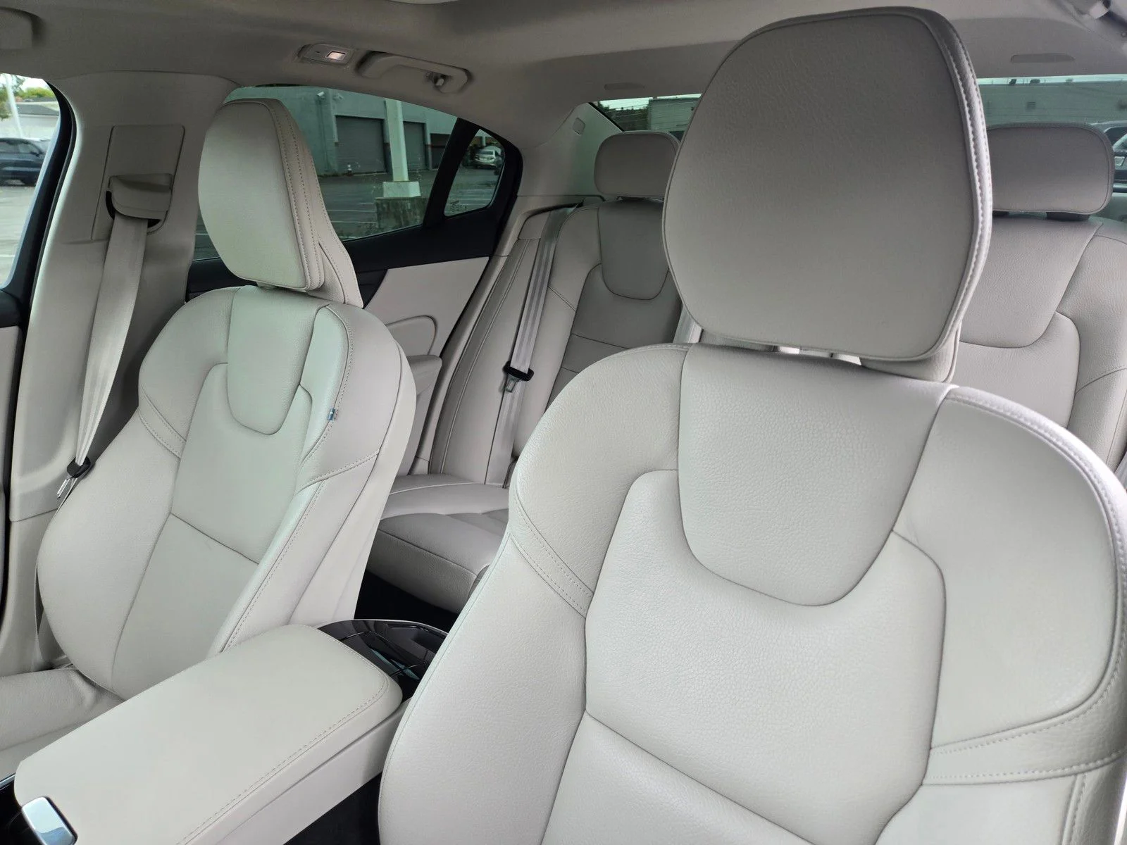 Certified Used 2025 Blue Volvo T8 Plus image 12