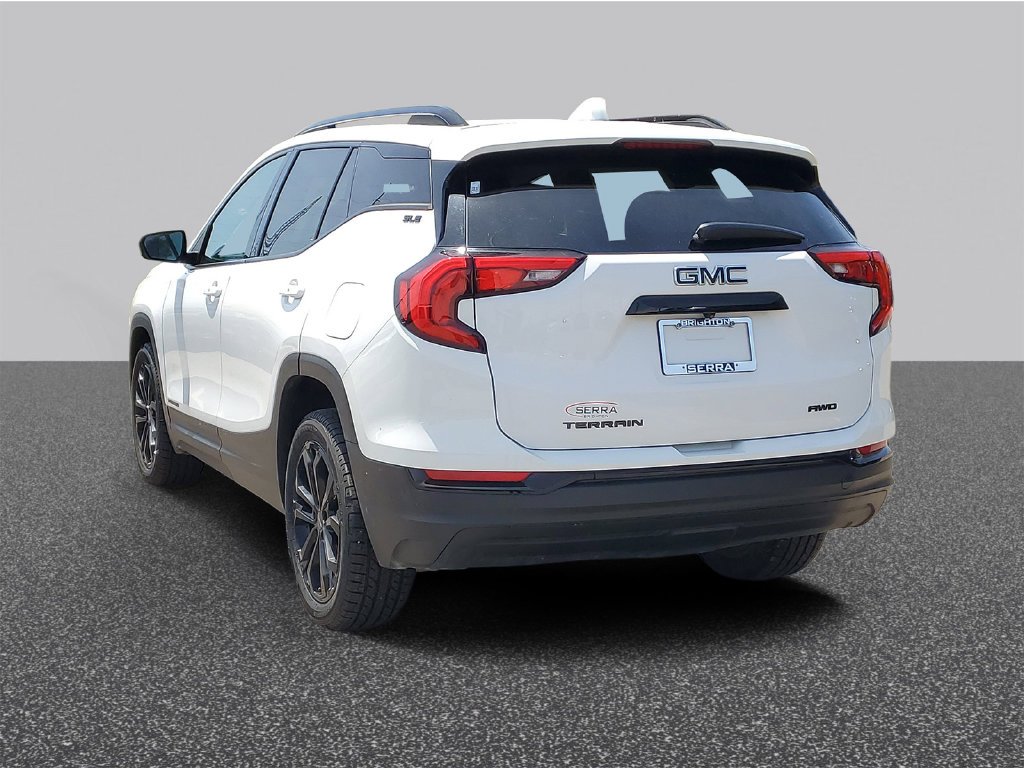 Used 2021 Summit White GMC SLE image 2